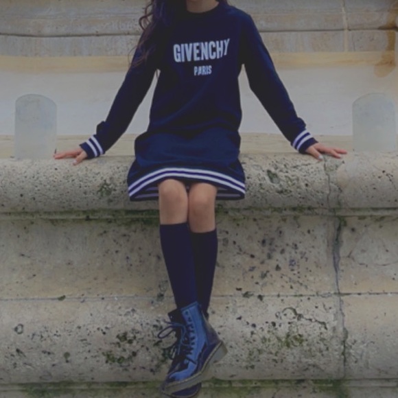 GORGEOUS GIVENCHY Logo Sweater Dress - Picture 5 of 5